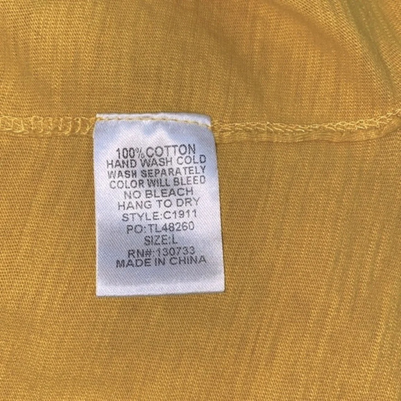 Umgee mustard color distressed top size large - Picture 6 of 8